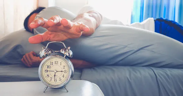 보통 사람들은 10시까지 잠을 자더라도 여전히 피곤합니다